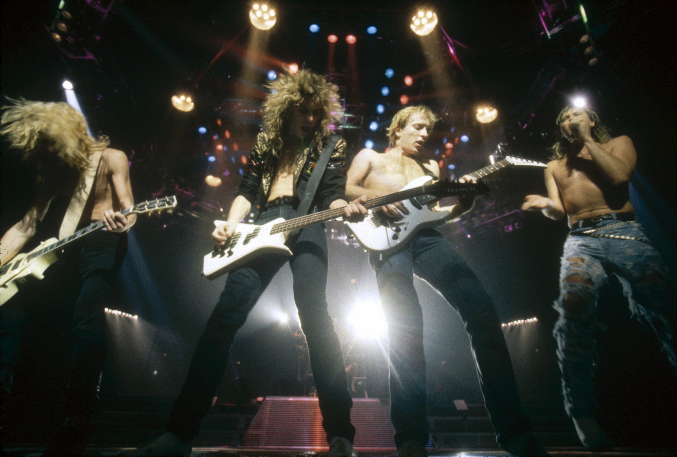 NEW in the Leppard Vault Hysteria Tour In The Round 💥 Def Leppard